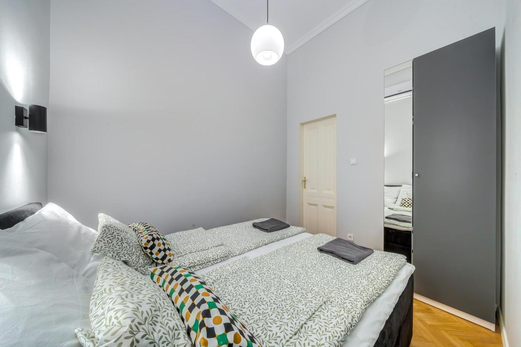 Апартаменты Synagogue 2 Bedroom S162